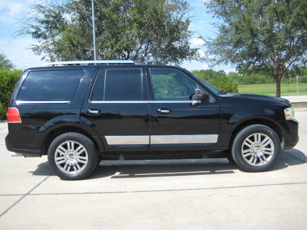 2008 Lincoln Navigator Drives Great - cars & trucks - by owner -... for sale in Lewisville, TX – photo 2