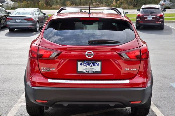 2017 *Nissan* *Rogue Sport* *AWD SL* Palatial Ruby for sale in Oak Forest, IL – photo 6