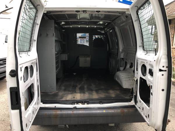 2006 ford e250 cargo van Runs and drives good 117k miles for sale in Bridgeview, IL – photo 8