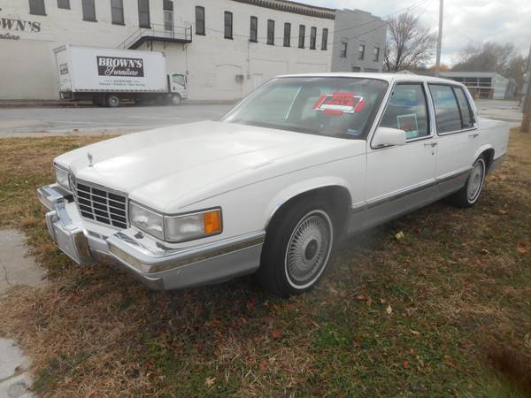 1993 CADALAC DEVILLE - cars & trucks - by owner - vehicle automotive... for sale in Fulton, MO – photo 3