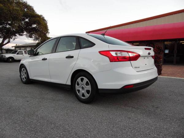2012 Ford Focus 4-Door sedan Only 12,000 Miles! - cars & trucks - by... for sale in West Palm Beach, FL – photo 4
