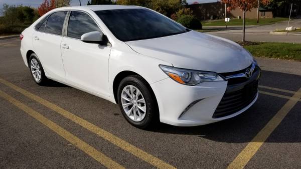 2015 Toyota Camry LE for sale in Bartlett, IL – photo 3