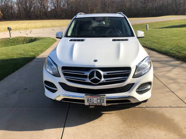 2018 Mercedes GLE350 4matic - cars & trucks - by owner - vehicle... for sale in Green Bay, WI – photo 2