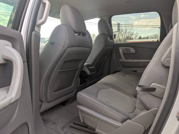 2010 Chevy traverse 3rd row seating - - by dealer for sale in Cicero, NY – photo 5