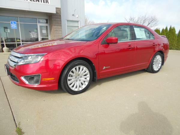 2011 Ford Fusion Hybrid - cars & trucks - by dealer - vehicle... for sale in Iowa City, IA – photo 2