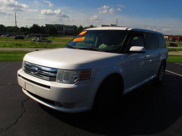 2009 Ford Flex SEL 3rd Row Seat V6*autoworldil.com* ""PRICED REDUCED"" for sale in Carbondale, IL – photo 2