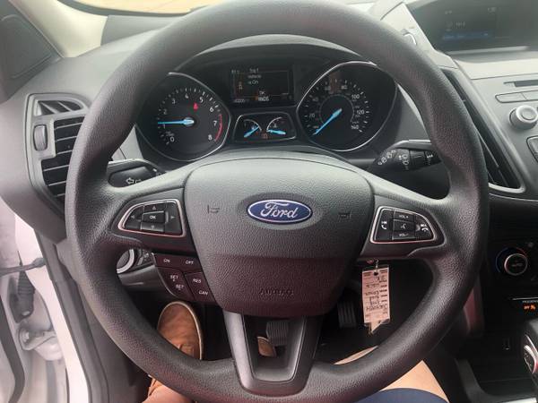 2018 Ford Escape SE 4dr SUV suv White - cars & trucks - by dealer -... for sale in Springdale, MO – photo 19