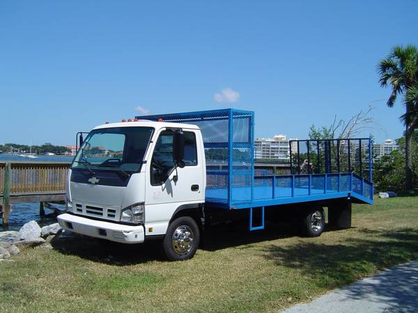 07 Lawn truck Chevy Isuzu NPR commercial landscaping box $12995 for sale in Cocoa, FL – photo 3