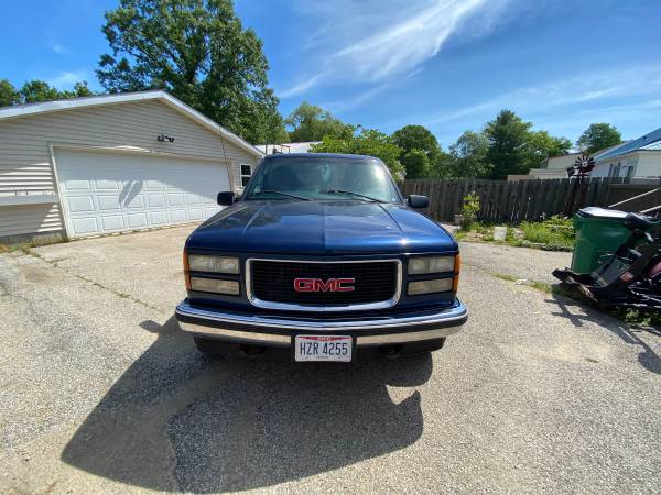 1999 GMC Suburban 1500 - cars & trucks - by owner - vehicle... for sale in Chardon, OH – photo 9