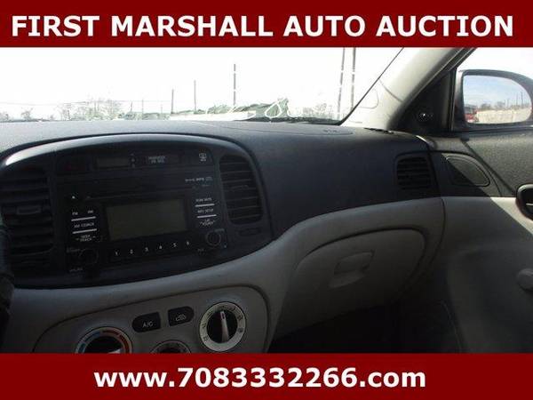 2008 Hyundai Accent GLS - Auction Pricing - - by dealer for sale in Harvey, IL – photo 4