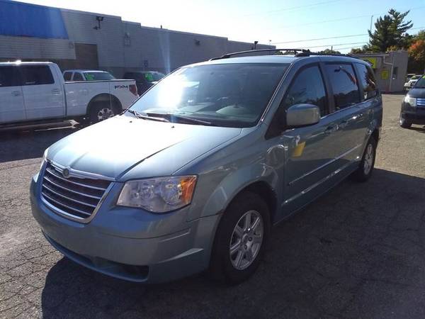 2010 Chrysler Town & Country Touring Plus for sale in Howell, MI – photo 5