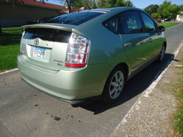 ****2007 TOYOTA PRIUS III **CLEAN TITLE** for sale in Saint Paul, MN – photo 9