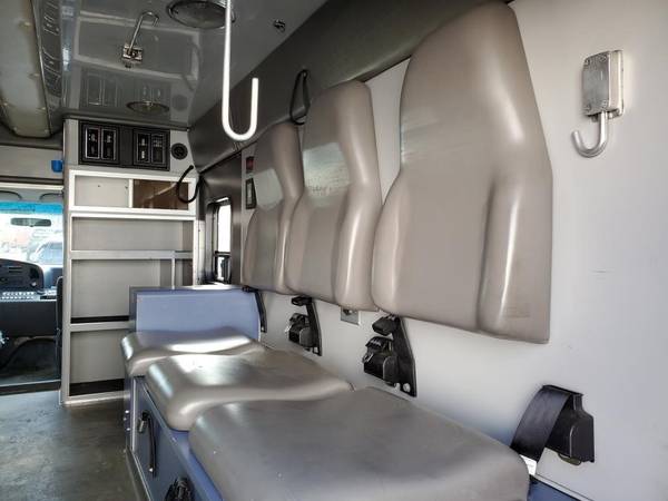 1994 Ford E350 Ambulance for sale in Portland, OR – photo 7