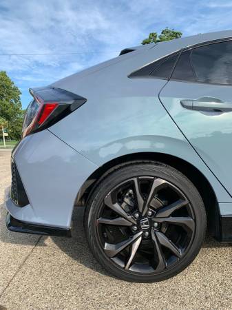 2017 Honda Civic Hatchback Sport 33K miles Gray. Perfect Condition for sale in Chicago, IL – photo 5