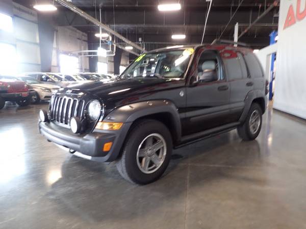 2005 Jeep Liberty Renegade 4WD 4dr SUV, Black for sale in Gretna, IA – photo 4