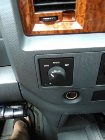 2006 DODGE RAM 2500 SLT MEGA CAB 4X4 for sale in saginaw, MI – photo 8