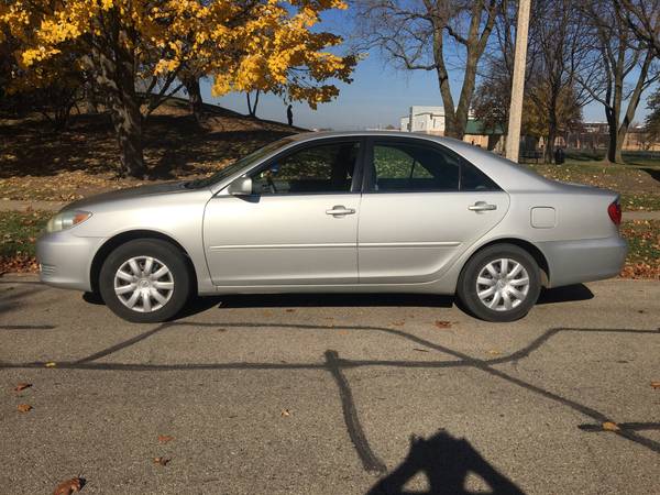 2005 Toyota Camry LE - cars & trucks - by owner - vehicle automotive... for sale in North West, IL – photo 4