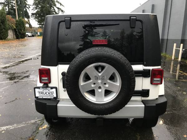 2010 Jeep Wrangler Unlimited 4WD Sahara 4x4 4dr SUV - cars & trucks... for sale in Lynnwood, WA – photo 4