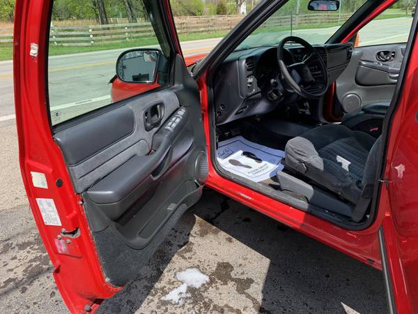2000 Chevrolet Blazer LS 4X4 Sport Utility 4-Door for sale in Dayton, OH – photo 5