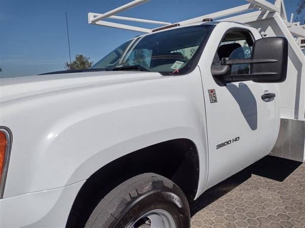 2014 GMC 3500 Service truck, One owner, 6 0L, Hvy duty ladder rack! for sale in Other, NM – photo 8
