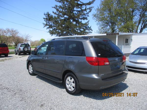 2004 TOYOTA SIEANNA MINI VAN - - by dealer - vehicle for sale in Perrysburg, OH – photo 2