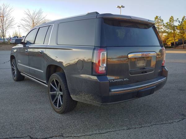 2015 GMC YUKON XL DENALI 4X4! HARD LOADED! CLEAN CARFAX! MUST SEE! -... for sale in Norman, TX – photo 4