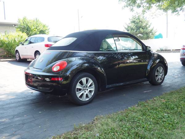 2009 Volkswagen New Beetle for sale in Indianapolis, IN – photo 2