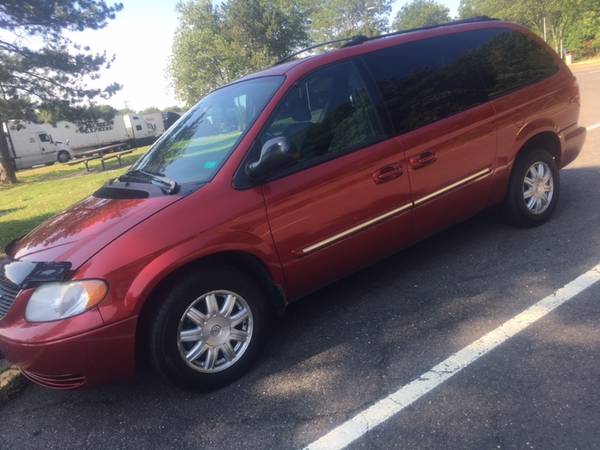 05 Chrysler town and country - cars & trucks - by dealer - vehicle... for sale in Bronx, NY – photo 2