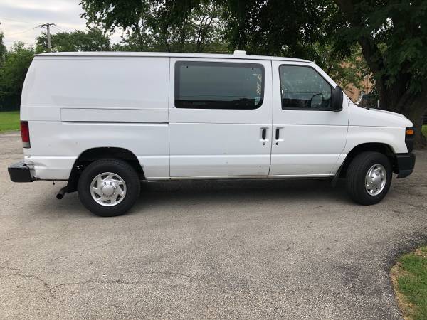 ONE OWNER 2011 Ford Econoline E250 one owner 140 miles Good runner -... for sale in Bridgeview, IL – photo 9