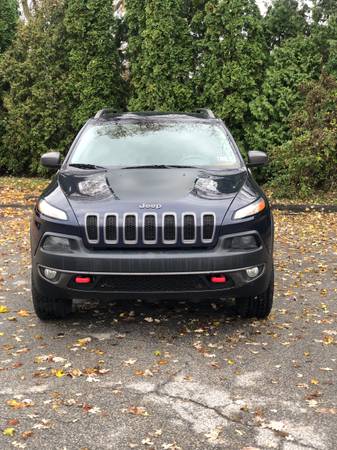 2014 Jeep Cherokee - Trailhawk - cars & trucks - by dealer - vehicle... for sale in Abbottstown, PA – photo 2