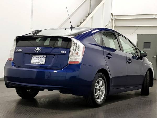 2011 Toyota Prius 5dr HB Three Touring (Natl) - cars & for sale in WAUKEGAN, IL – photo 4