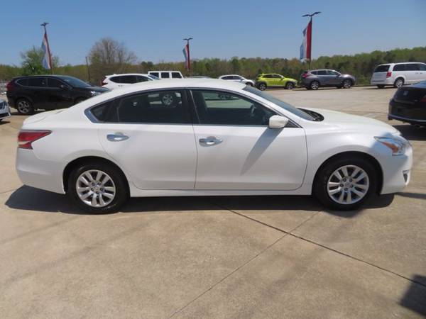 2014 Nissan Altima 4dr Sdn I4 2 5 S hatchback White for sale in Lyman, NC – photo 2