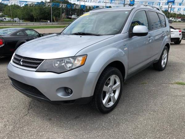 2008 Mitsubishi Outlander 4WD 4dr XLS - cars & trucks - by dealer -... for sale in Knoxville, TN – photo 3