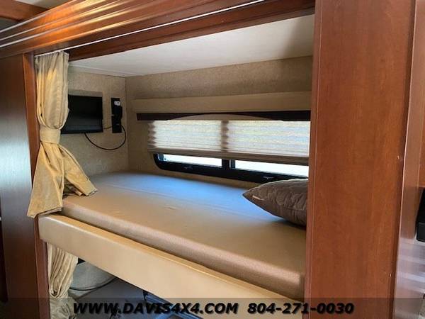 2015 Thor Motorhome A C E 30 2 Bunkhouse Model - - by for sale in Richmond, FL – photo 16