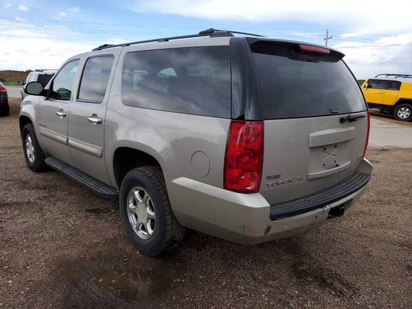 2009 GMC Yukon XL 4x4 - cars & trucks - by dealer - vehicle... for sale in Fort Collins, CO – photo 2