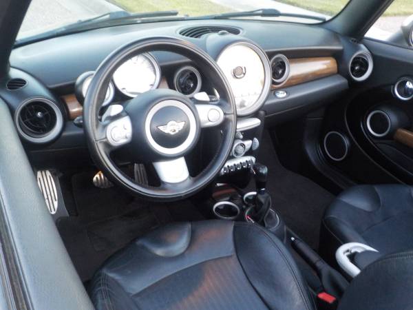 2009 mini cooper S convertible - cars & trucks - by owner - vehicle... for sale in Corpus Christi, TX – photo 4