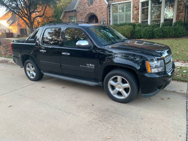 2013 Chevrolet Black Diamond Avalanche One owner 70,500 miles New... for sale in McKinney, TX