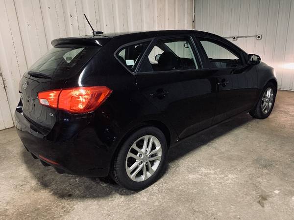 2012 Kia Forte 5-Door EX - cars & trucks - by dealer - vehicle... for sale in Madison, WI – photo 6