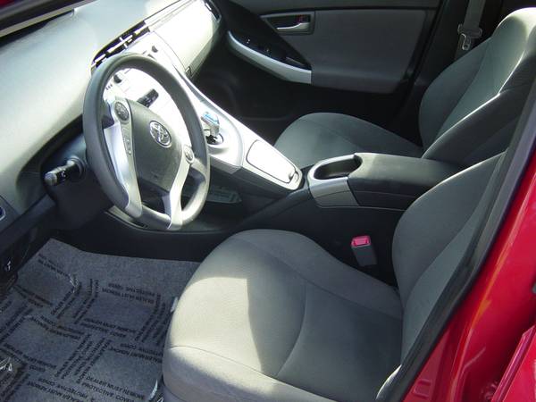 2013 TOYOTA PRIUS HATCHBACK LOW MILES - - by dealer for sale in Middletown, OH – photo 5