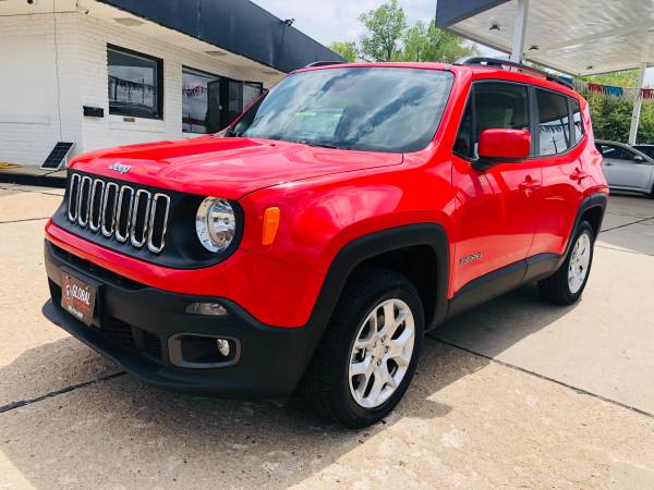 2018 Jeep Renegade Latitude Low Miles 15k! - - by for sale in Bellevue, NE – photo 3
