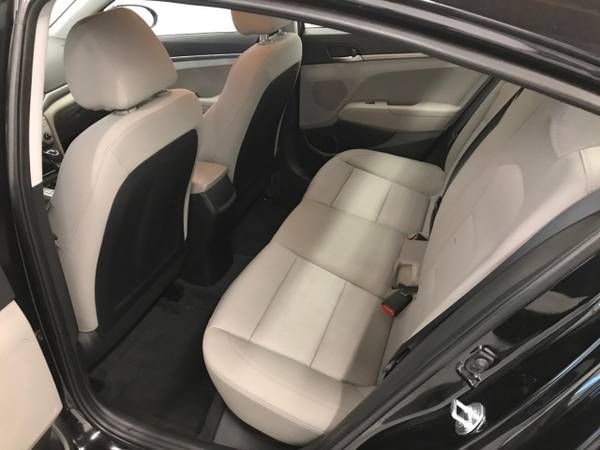 2018 Hyundai Elantra SE 2 0L Auto - - by dealer for sale in Eugene, OR – photo 19