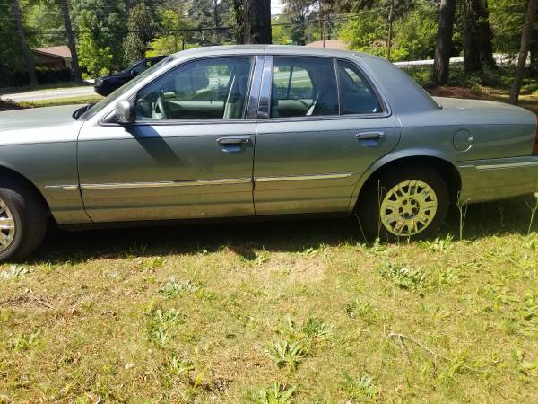 2005 Mercury Grand Marquis - - by dealer - vehicle for sale in Riverdale, GA – photo 7