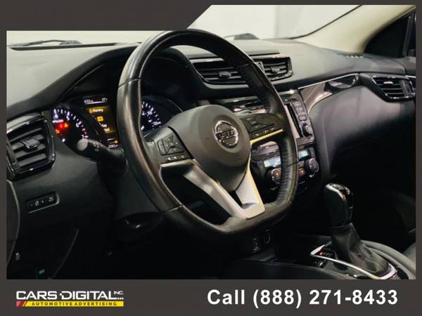 2017 Nissan Rogue Sport AWD SL Hatchback - cars & trucks - by dealer... for sale in Franklin Square, NY – photo 17