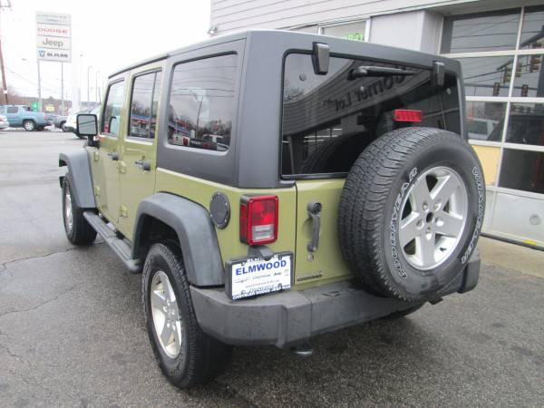 2013 JEEP WRANGLER UNLIMITED SPORT 4DOOR IN MINT CONDITION - cars & for sale in East Providence, RI – photo 3