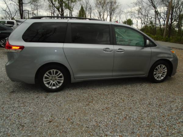 2011 Toyota ( 1 Owner ) Sienna/2011 4Runner LTD 4x4 - cars & for sale in Hickory, TN – photo 23
