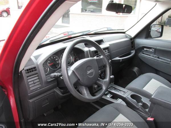 2010 JEEP LIBERTY SPORT 4x4 SUNROOF BOOKS COMPASS PATRIOT - cars & for sale in Mishawaka, IN – photo 9