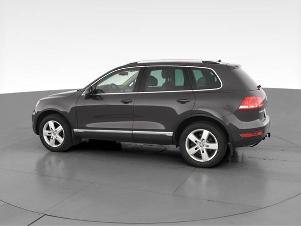 2012 VW Volkswagen Touareg VR6 Lux Sport Utility 4D suv Gray -... for sale in Montebello, CA – photo 6