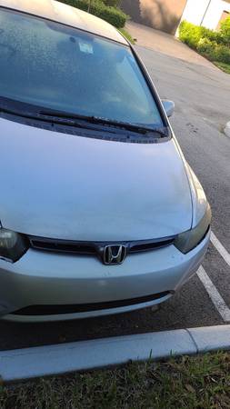 Honda Civic 2007 Silver - cars & trucks - by owner - vehicle... for sale in Miami, FL – photo 3