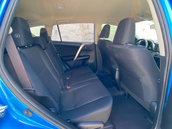 2018 Toyota RAV4 RAV-4 28-k miles - - by dealer for sale in Hialeah, FL – photo 9