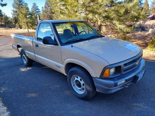 1995 Chevy S-10 4x4 - cars & trucks - by owner - vehicle automotive... for sale in Bend, OR – photo 2